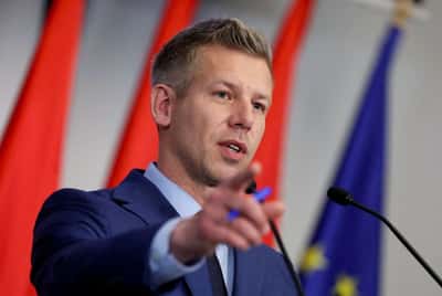 Image for Hungary's banks call for level playing field under new government