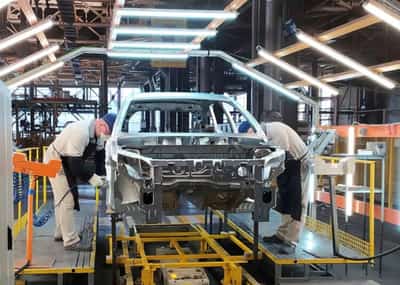 Image for Renault to offload its stake in Lada maker for one rouble, Russia says