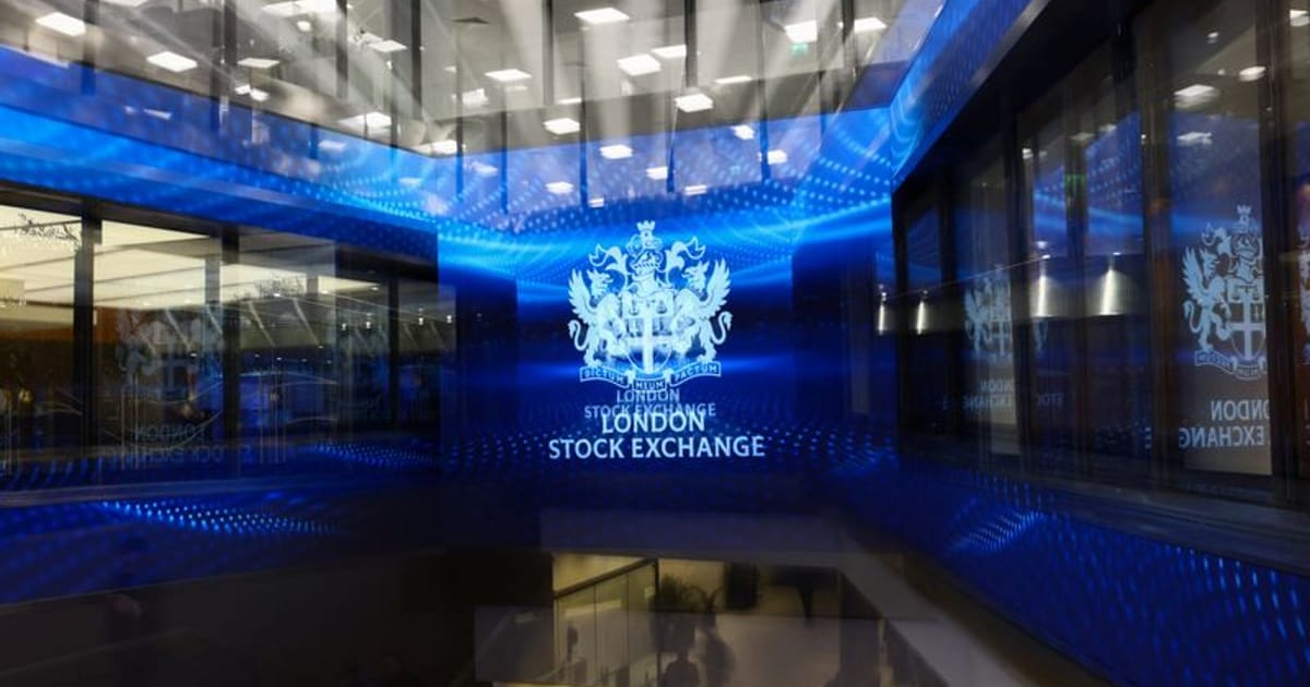 UK shares log weekly gains as banks, miners offset energy drag
