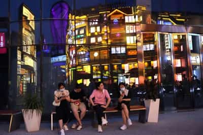 Image for Analysis-Crisis of confidence stifles China’s economic recovery