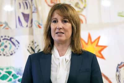 Image for Britain eases rules for companies to raise funds