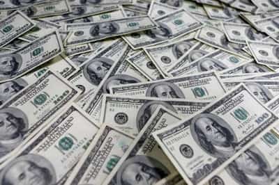 Image for Dollar retreats, headed for biggest weekly loss since mid-January; bitcoin down