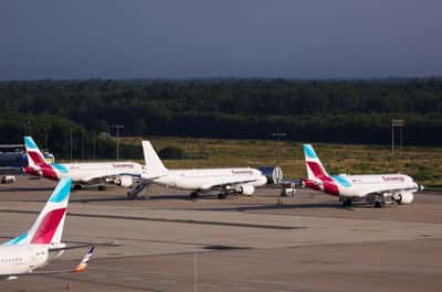 Image for EU aviation safety agency narrows Gulf airspace warning