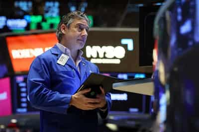 Image for Stocks lose steam after U.S. data