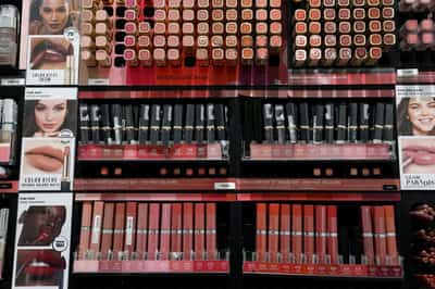 Image for L'Oreal to acquire haircare brand Color Wow