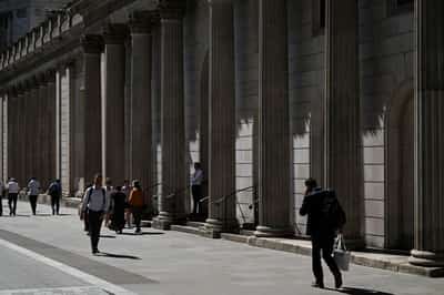 Image for Bank of England to keep rates steady while oil prices gyrate