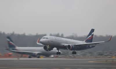 Image for UK sanctions Russian airlines to prevent them selling landing slots