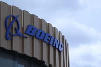 Image for Boeing pips Airbus in low-key Farnborough jet order race