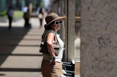 Image for UK temperature hits 36.9 degrees, breaking June record again