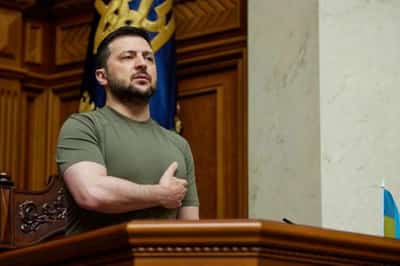 Image for Zelenskiy calls on German chancellor to visit Ukraine on May 9