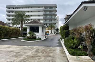 Image for Exclusive-Bankman-Fried’s FTX, parents bought Bahamas property worth $121 million