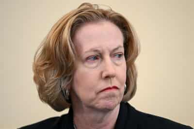 Image for BP CEO denies breakup talks after media report