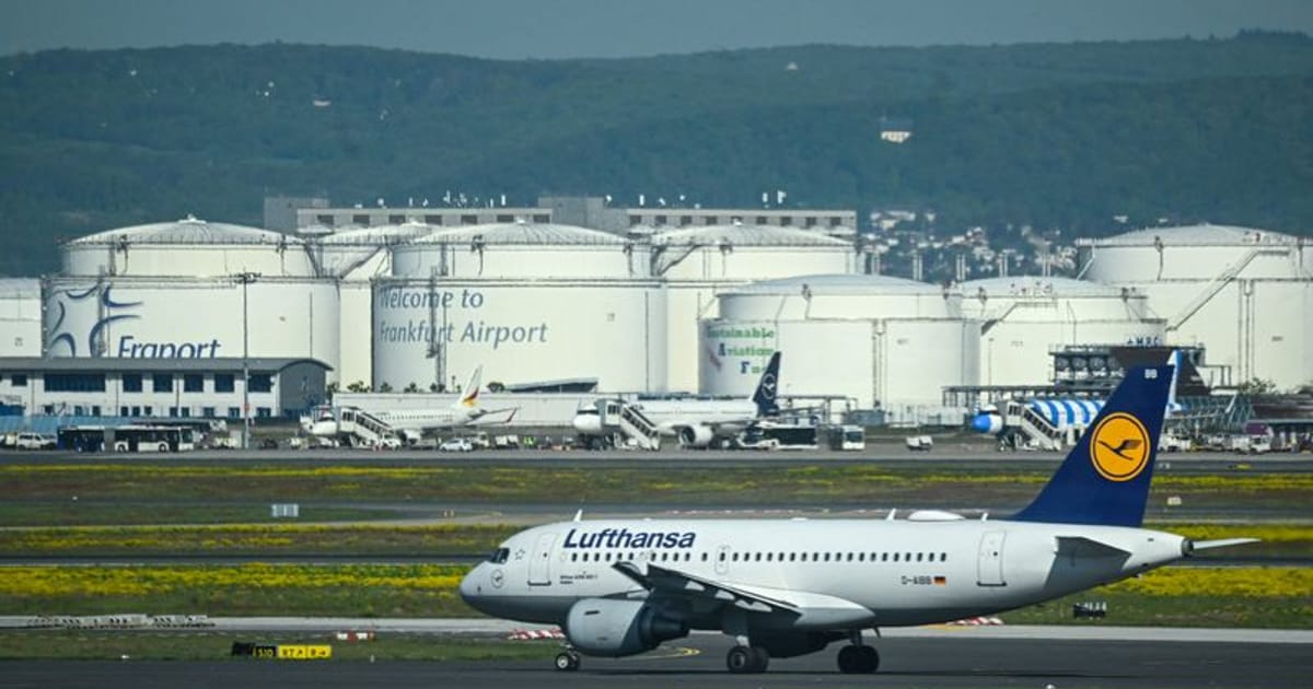 Portugal asks Air France-KLM, Lufthansa for improved offers in TAP sale