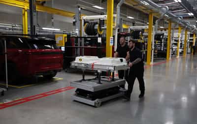 Image for Jaguar develops energy-storage unit using Range Rover batteries