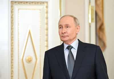 Image for Kremlin says Putin has been briefed on Zelenskiy letter
