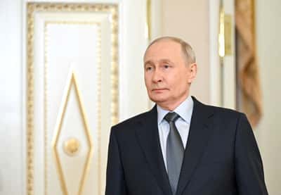 Image for Kremlin says Putin has been briefed on Zelenskiy letter