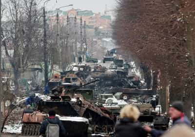 Image for Ukraine grants citizenship to top Russian journalist who denounced war