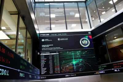 Image for London Stock Exchange pours cold water on merging listing segments