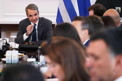 Image for Greek PM to unveil tax breaks as popularity dips