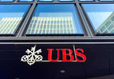 Image for Swiss parliamentary committee backs motion that may delay some UBS capital rules