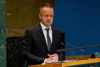Image for Hungary foreign minister hopes Russia will free two ethnic Hungarian prisoners of war during talks
