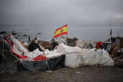 Image for Ceuta residents call for calm as Spain rallies over enclave's migrant crisis