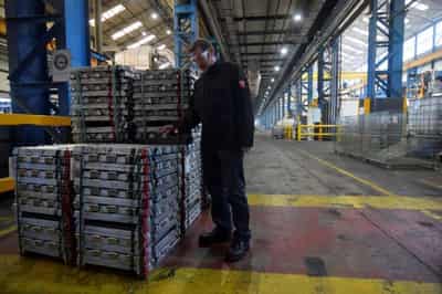 Image for Engine parts makers must cross ‘valley of death’ to reach EV era