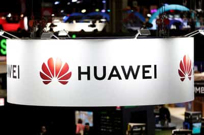 Image for Huawei's new laptop uses older China-made chip, US curbs stall SMIC, report shows