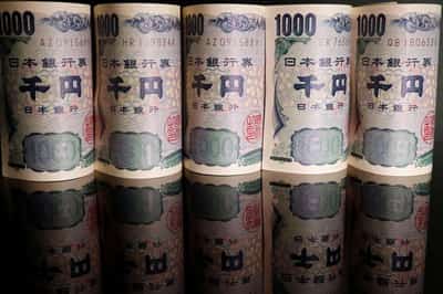 Image for Yen steady as intervention fears linger with Japan shut for holidays