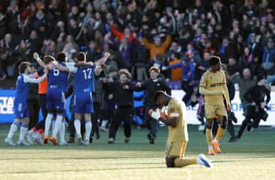 Image for Soccer-Macclesfield knock out Palace in greatest FA Cup upset, Man City score 10