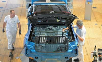 Image for German auto industry body warns further 125,000 jobs at risk by 2035