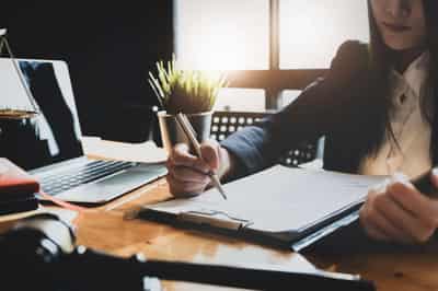 Image for Top ten tips for employees looking at a new contract of employment