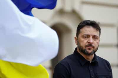 Image for Zelenskiy says he will meet US and European representatives in Berlin