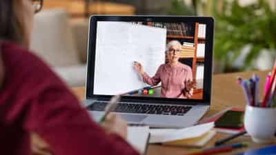 Image for ‘Senior-preneur’ (age 65) develops online learning platform ‘Dragonista’ &#8211; helping students access education remotely