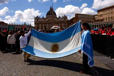 Image for Argentines bid poignant farewell to countryman Pope Francis at Vatican