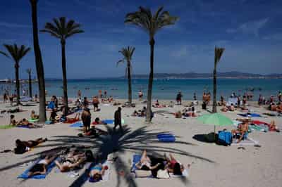 Image for International tourist spending in Europe seen up 11% this year, report says
