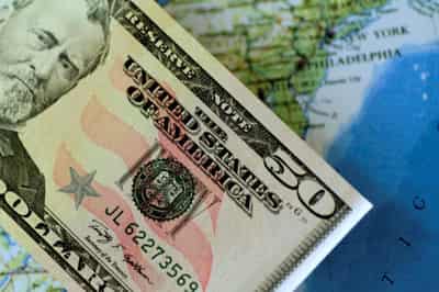 Image for Analysis-Floundering dollar falls to bottom of global currency heap