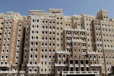 Image for In Istanbul and Dubai, Russians pile into property to shelter from sanctions