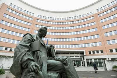 Image for Belgian court decides to keep EU corruption case suspect in detention
