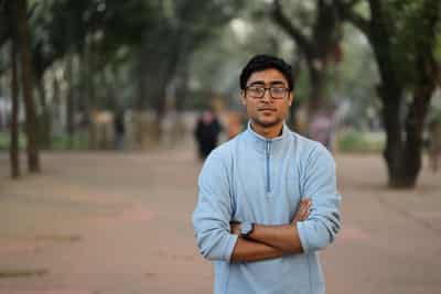 Image for After toppling Hasina, young Bangladeshis turn back to old guard