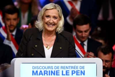 Image for France's Le Pen pledges to hardwire deficit cuts with 'golden rule'