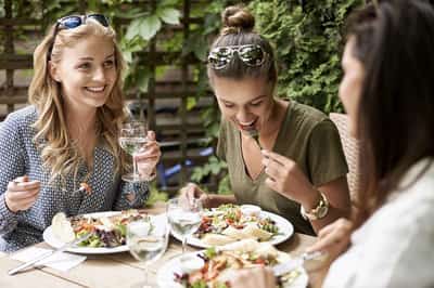Image for 2019 set to bring further pain to struggling UK restaurant sector