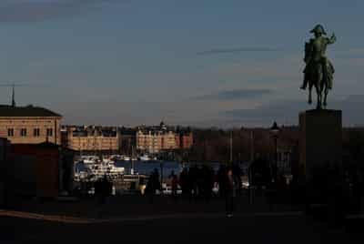 Image for Sweden to halve monthly public transport pass prices ahead of election