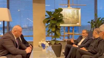 Image for Putin pledges support for Iran in talks with Araqchi in Russia, says he wants peace soon