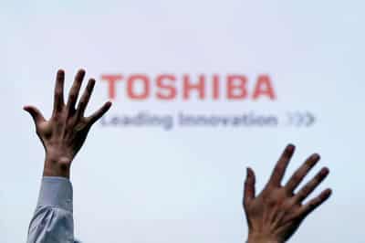 Image for Toshiba board to meet on Wednesday to consider CEO&#8217;s future -sources