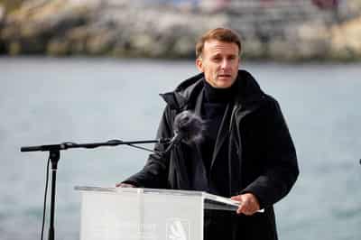 Image for Macron fears regime change chaos as Trump ups threats on Iran