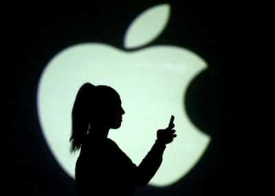 Image for Apple stops product sales in Russia, adding to pressure from shippers, car makers
