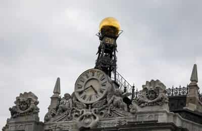 Image for Bank of Spain upgrades growth outlook but many Spaniards feel stretched