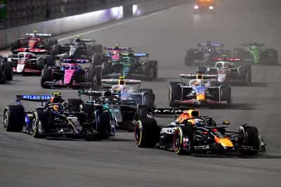 Image for Motor racing-F1 announces Betway as its first official betting operator
