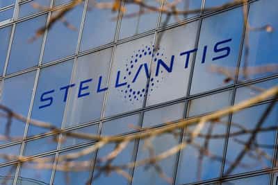 Image for Stellantis issues 'Do Not Drive' alert for 225,000 older US vehicles
